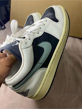 Nike Air Jordan 1 Low Women Shoes Size 9